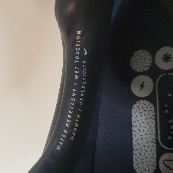 Nike Zoom Winflo 8 Shield Womens Running Sneakers Size 8.5 Water-Repellent Black - Picture 14 of 16